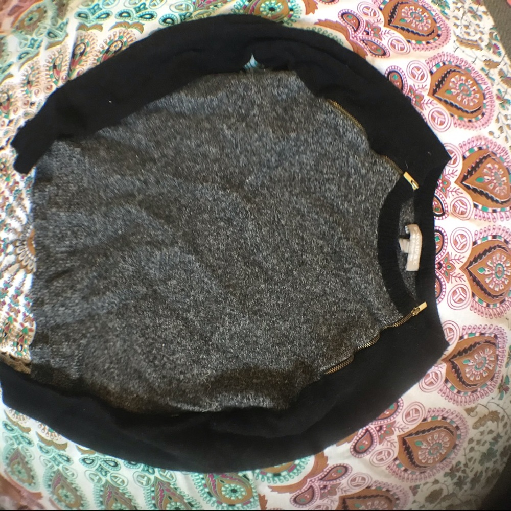 Banana Republic Thick Grey/Black Sweater with Zip